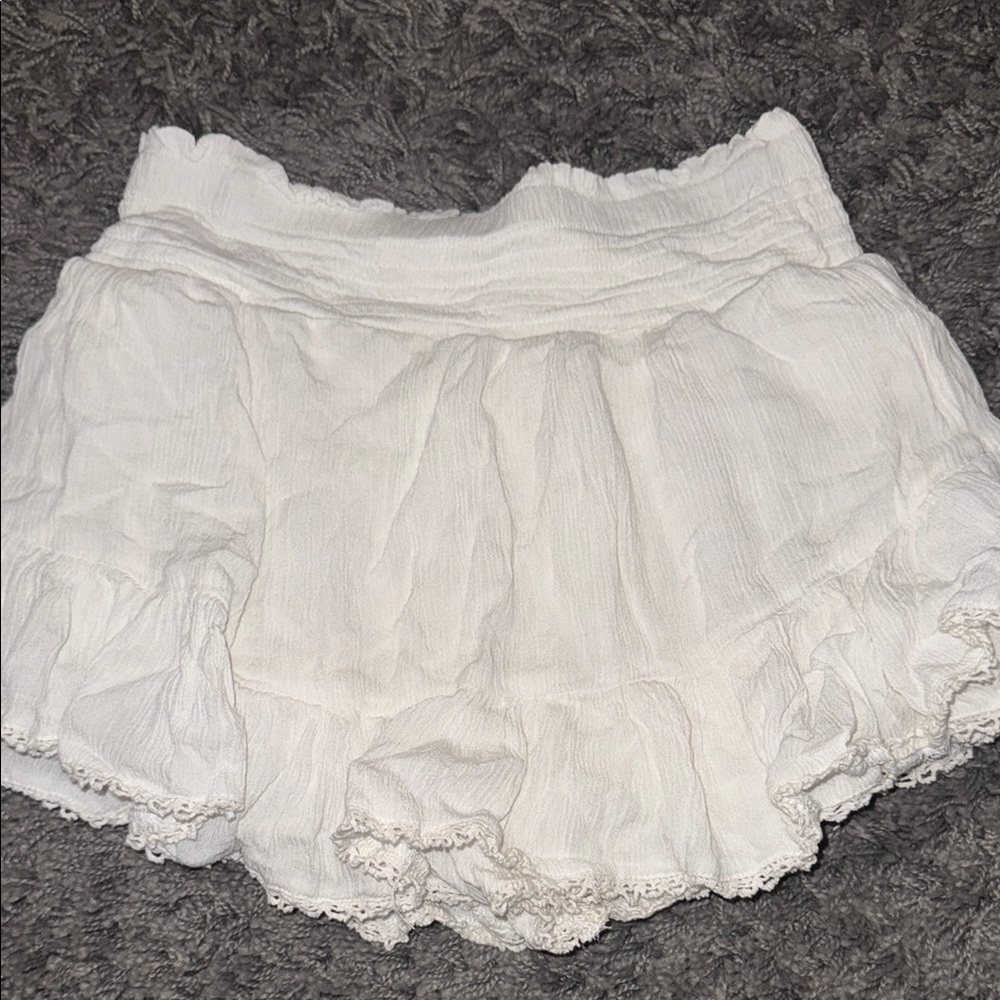 White Ruffled Mini Skort - Picture 2 of 2
